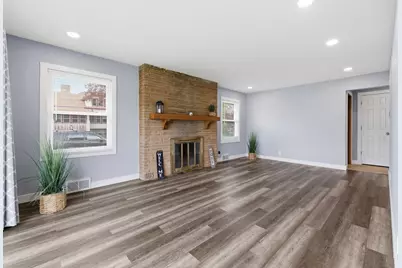4500 S Packard Ave, Cudahy, WI 53110 - Photo 7