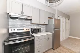 N82W13500 Fond du Lac Ave, Menomonee Falls, WI 53051 - Photo 15