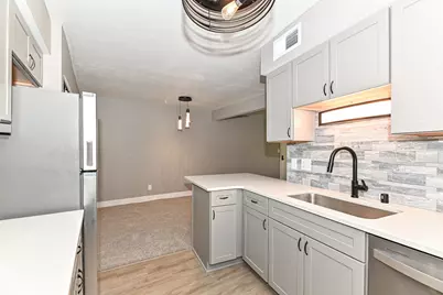 N82W13500  Fond Du Lac Ave #A203, Menomonee Falls, WI 53051 - Photo 17