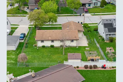 1507  Mohawk Ln, Waukesha, WI 53186 - Photo 37