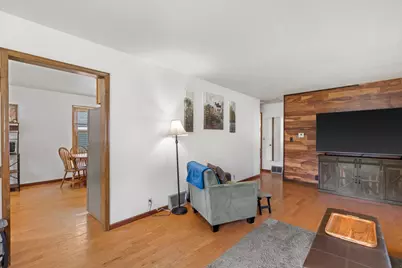 733 S 101st St, West Allis, WI 53214 - Photo 11