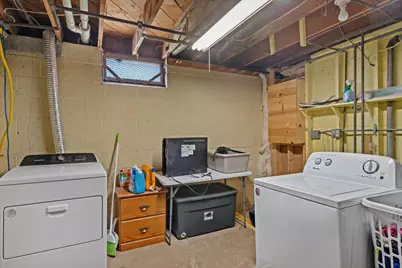 733 S 101st St, West Allis, WI 53214 - Photo 25
