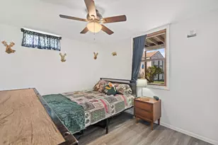 733 S 101st St, West Allis, WI 53214 - Photo 23