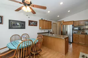 966 Bay View Cir, Mukwonago, WI 53149 - Photo 11