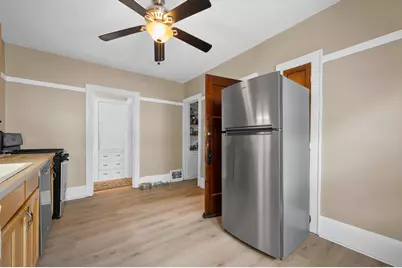 2016 E Newton Ave, Shorewood, WI 53211 - Photo 11