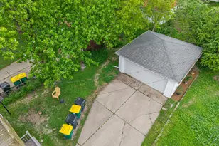 2016 E Newton Ave, Shorewood, WI 53211 - Photo 49