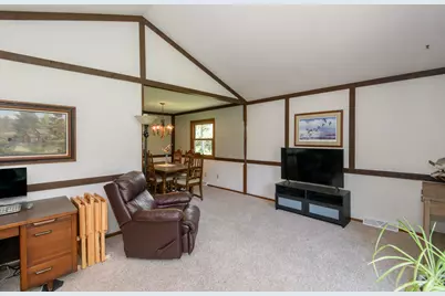 1438  Heather Cir, Richfield, WI 53033 - Photo 5