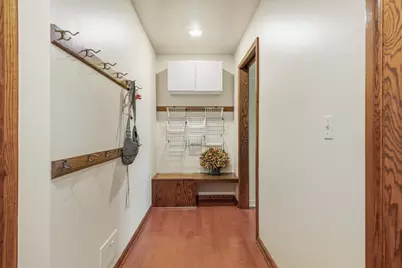 921 W Green Tree Rd, River Hills, WI 53217 - Photo 19