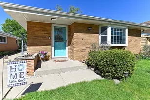 4131 N 93rd St, Wauwatosa, WI 53222 - Photo 1