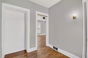 901 Grove Ave, Racine, WI 53405 - Photo 15