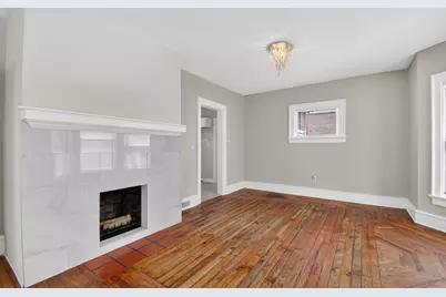 901  Grove Ave, Racine, WI 53405 - Photo 9