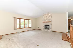 12405 W North Ln, New Berlin, WI 53151 - Photo 7