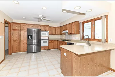 12405 W North Ln, New Berlin, WI 53151 - Photo 13