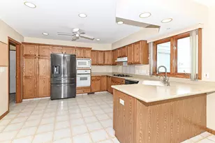 12405 W North Ln, New Berlin, WI 53151 - Photo 13