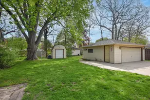 2964 S 104th St, West Allis, WI 53227 - Photo 17