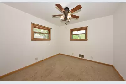 2964 S 104th St, West Allis, WI 53227 - Photo 11