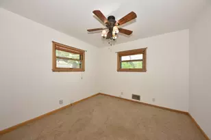 2964 S 104th St, West Allis, WI 53227 - Photo 11