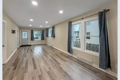 86  Lighthouse Ct, Sheboygan, WI 53081 - Photo 3