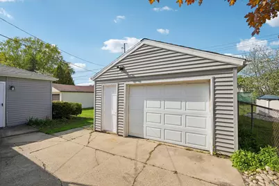 6532 W Euclid Ave, Milwaukee, WI 53219 - Photo 5
