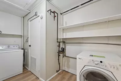6532 W Euclid Ave, Milwaukee, WI 53219 - Photo 27