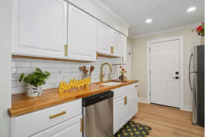 6532 W Euclid Ave, Milwaukee, WI 53219 - Photo 15