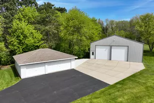 W339S4798 Meadow Ln, Genesee, WI 53118 - Photo 3