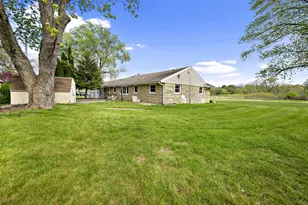 12610 W St Marys Dr, New Berlin, WI 53151 - Photo 23
