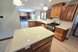 2532 S Seymour Pl, West Allis, WI 53227 - Photo 11