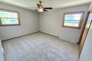 2532 S Seymour Pl, West Allis, WI 53227 - Photo 21