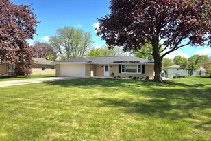 2532 S Seymour Pl, West Allis, WI 53227 - Photo 1