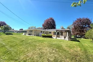 2532 S Seymour Pl, West Allis, WI 53227 - Photo 5