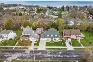 845 N 5th St, Manitowoc, WI 54220 - Photo 9