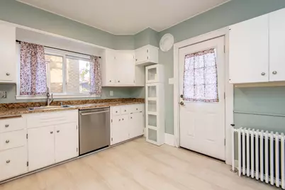 4119 N Woodburn St #4121, Shorewood, WI 53211 - Photo 9