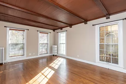 4119 N Woodburn St #4121, Shorewood, WI 53211 - Photo 3