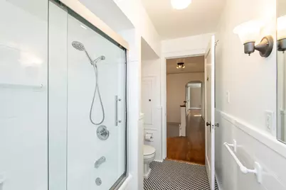 4119 N Woodburn St #4121, Shorewood, WI 53211 - Photo 25