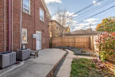 4119 N Woodburn St #4121, Shorewood, WI 53211 - Photo 37