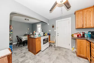 2445 S 62nd St #2447, West Allis, WI 53219 - Photo 7