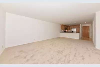 1600 W Green Tree Rd #225, Glendale, WI 53209 - Photo 9