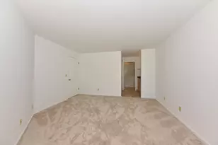 1600 W Green Tree Rd, Glendale, WI 53209 - Photo 15