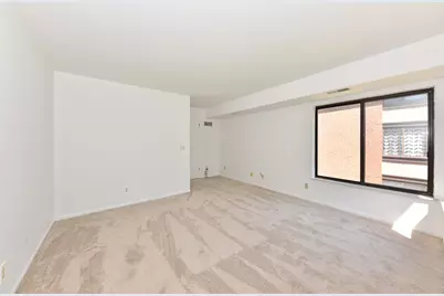 1600 W Green Tree Rd #225, Glendale, WI 53209 - Photo 11