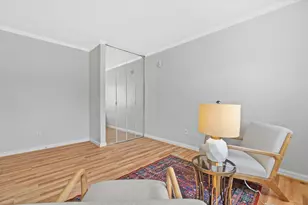 303 E Henry Clay St, Whitefish Bay, WI 53217 - Photo 17