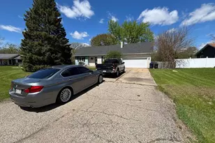 711 E Jonquil Ct, Beloit, WI 53511 - Photo 1