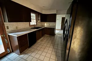 711 E Jonquil Ct, Beloit, WI 53511 - Photo 11