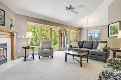 19190  Stonehedge Dr #B, Brookfield, WI 53045 - Photo 3