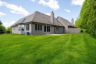 19190 Stonehedge Dr, Brookfield, WI 53045 - Photo 21