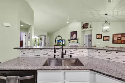 10210 W Deerwood Ln, Franklin, WI 53132 - Photo 19