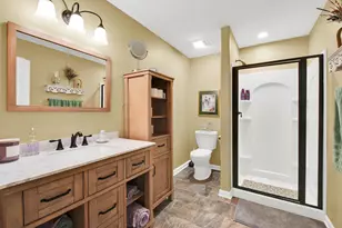 10210 W Deerwood Ln, Franklin, WI 53132 - Photo 25