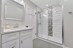 10235 N Range Line Ct, Mequon, WI 53092 - Photo 35