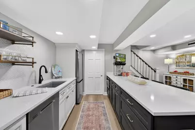 10235 N Range Line Ct, Mequon, WI 53092 - Photo 41