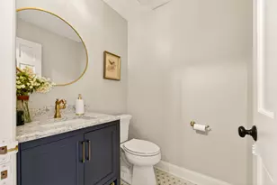 10235 N Range Line Ct, Mequon, WI 53092 - Photo 19